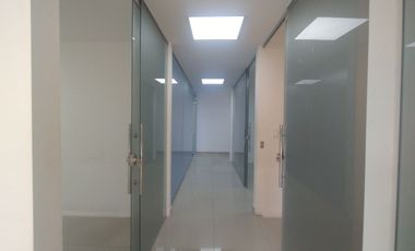 Oficina en arriendo en Alto Prado.