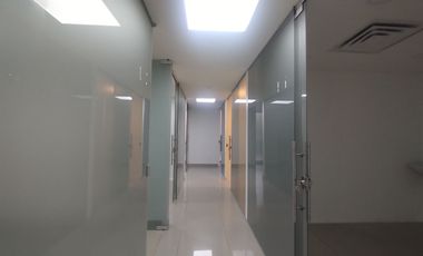 Oficina en arriendo en Alto Prado.