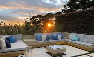 VENTA EXPECTACULAR CASA EN PROVENZA SUBA