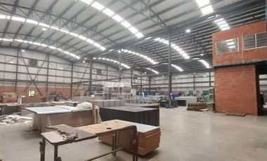 SE VENDE BODEGA CON AREA 3.300 M2 EN PALMIRA