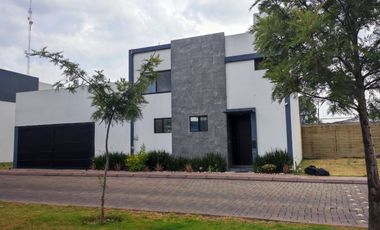 Casa en venta fraccionamiento residencial pradea del sur