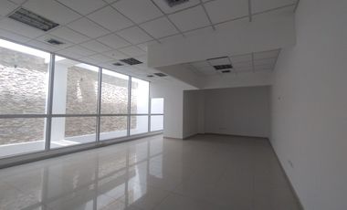 Oficina en arriendo en Alto Prado.