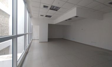 Oficina en arriendo en Alto Prado.