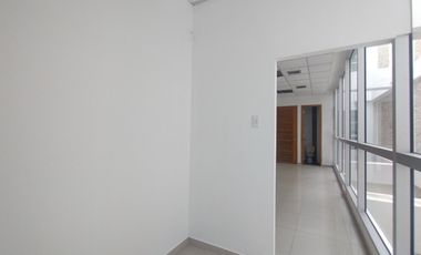 Oficina en arriendo en Alto Prado.