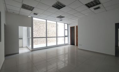 Oficina en arriendo en Alto Prado.