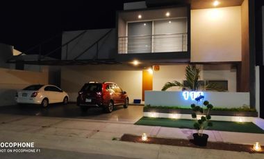 Casa en Renta en Club de Golf La Loma, contará con Salón de Juegos y Alberca.