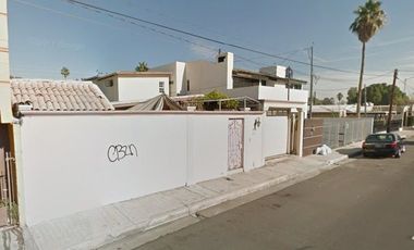CASA EN RECUPERACIÓN!!! EN AV. DE LOS NARANJOS 309