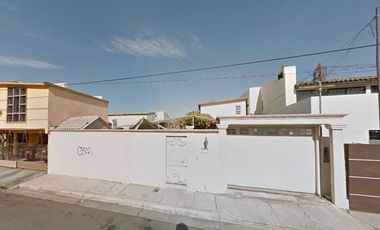CASA EN RECUPERACIÓN!!! EN AV. DE LOS NARANJOS 309
