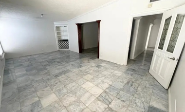 CASA EN RECUPERACIÓN!!! EN AV. DE LOS NARANJOS 309