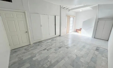 CASA EN RECUPERACIÓN!!! EN AV. DE LOS NARANJOS 309