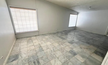 CASA EN RECUPERACIÓN!!! EN AV. DE LOS NARANJOS 309