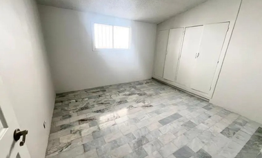 CASA EN RECUPERACIÓN!!! EN AV. DE LOS NARANJOS 309