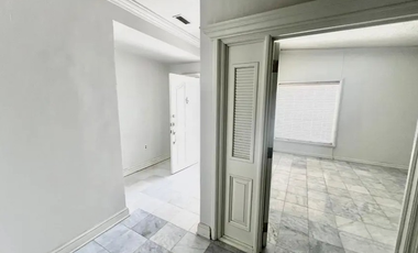 CASA EN RECUPERACIÓN!!! EN AV. DE LOS NARANJOS 309