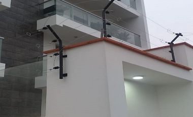 DUPLEX DE ESTRENO EN LA URB. CHAMA EN SURCO