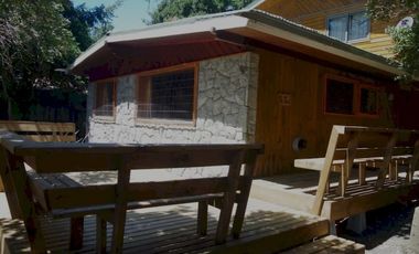 Hermosa casa orilla de lago  a pasos del centro de Pucon
