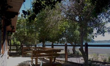 Hermosa casa orilla de lago  a pasos del centro de Pucon