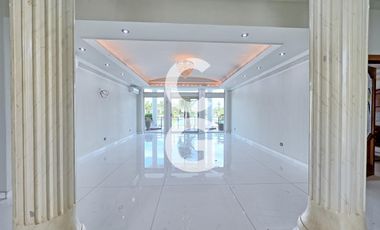 Casa en Venta en Cancún en Residencial Lagos del sol a Pie del Lago