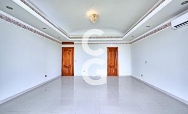 Casa en Venta en Cancún en Residencial Lagos del sol a Pie del Lago