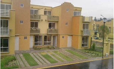 BONITA Y ESPACIOSA CASA DE REMATE   EN EXCELENTE UBICACION ENTULTEPEC EDO. MEX.