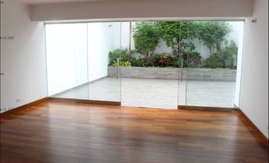 Impecable y Espectacular Flat en San Isidro por sus magníficos acabados, distribución y ubicación.