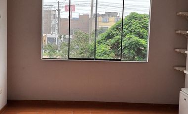 Venta de Casa en Los Olivos