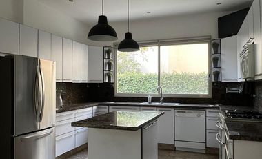 MAGNIFICA RESIDENCIA EN RENTA