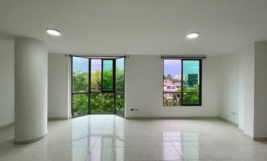 Extraordinario apartamento en Santa Mónica con 100 m2 3 alcobas y 2 baños. Doquebradas.