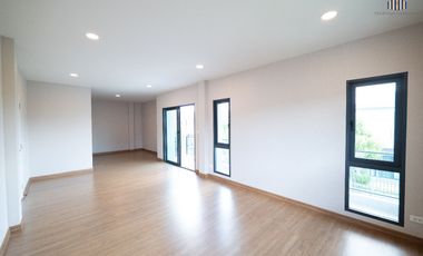 Save Half a Million! Cheaper Than Buying Direct from the Developer! Like New – Never Occupied! Single House for Sale at Centro Thawi Watthana