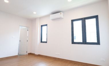 Save Half a Million! Cheaper Than Buying Direct from the Developer! Like New – Never Occupied! Single House for Sale at Centro Thawi Watthana
