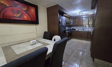 Bonita y amplia Casa lista para habitar en Jardines de la Paz