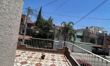 Bonita y amplia Casa lista para habitar en Jardines de la Paz