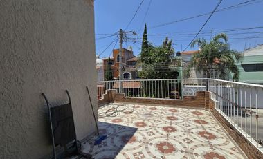 Bonita y amplia Casa lista para habitar en Jardines de la Paz