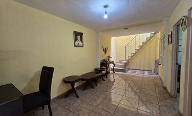 Bonita y amplia Casa lista para habitar en Jardines de la Paz