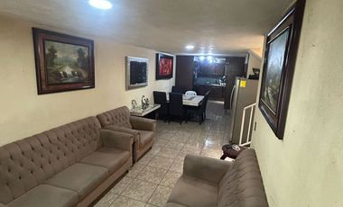 Bonita y amplia Casa lista para habitar en Jardines de la Paz