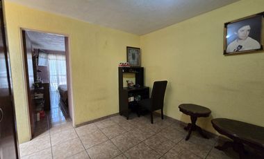 Bonita y amplia Casa lista para habitar en Jardines de la Paz