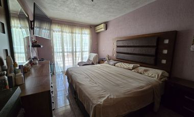 Bonita y amplia Casa lista para habitar en Jardines de la Paz
