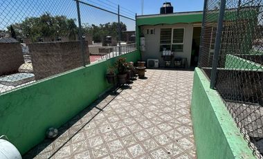 Bonita y amplia Casa lista para habitar en Jardines de la Paz