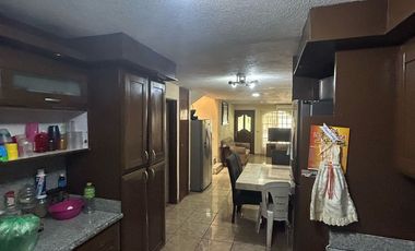 Bonita y amplia Casa lista para habitar en Jardines de la Paz
