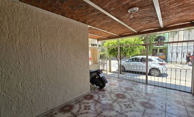 Bonita y amplia Casa lista para habitar en Jardines de la Paz