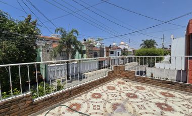 Bonita y amplia Casa lista para habitar en Jardines de la Paz