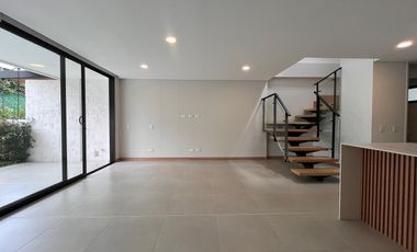 Casa  en arriendo, Loma  Del Atravesado, Envigado, Antioquia