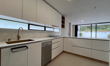 Casa  en arriendo, Loma  Del Atravesado, Envigado, Antioquia