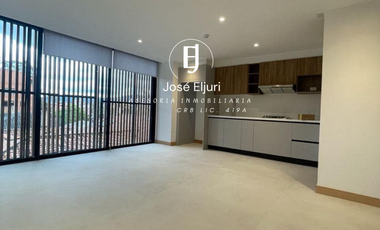 SUITE DE VENTA EN LA AVENIDA 3 DE NOVIEMBRE, SECTOR PLAZA 33
