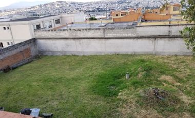 Venta Terreno con Casa en Quito Sector San Fernando a 4 Cuadras Av Occidental
