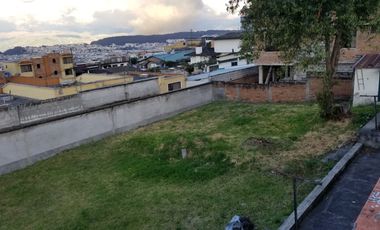 Venta Terreno con Casa en Quito Sector San Fernando a 4 Cuadras Av Occidental