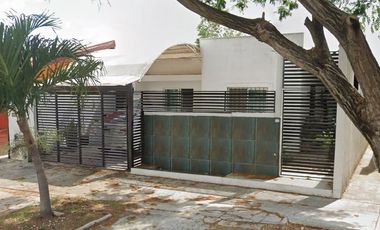 VENTA DE CASA A PRECIO DE REMATE EN Fraccionamiento Las Americas MERIDA