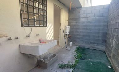 CASA EN RENTA EN MITRAS PONIENTE SECTOR TOLEDO
