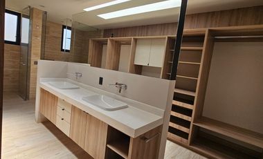 Venta casa Altozano con acabados premium