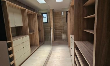 Venta casa Altozano con acabados premium