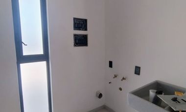 Estrena CASA en CimaAltosur 3niveles Coto con alberca dentro de Periférico